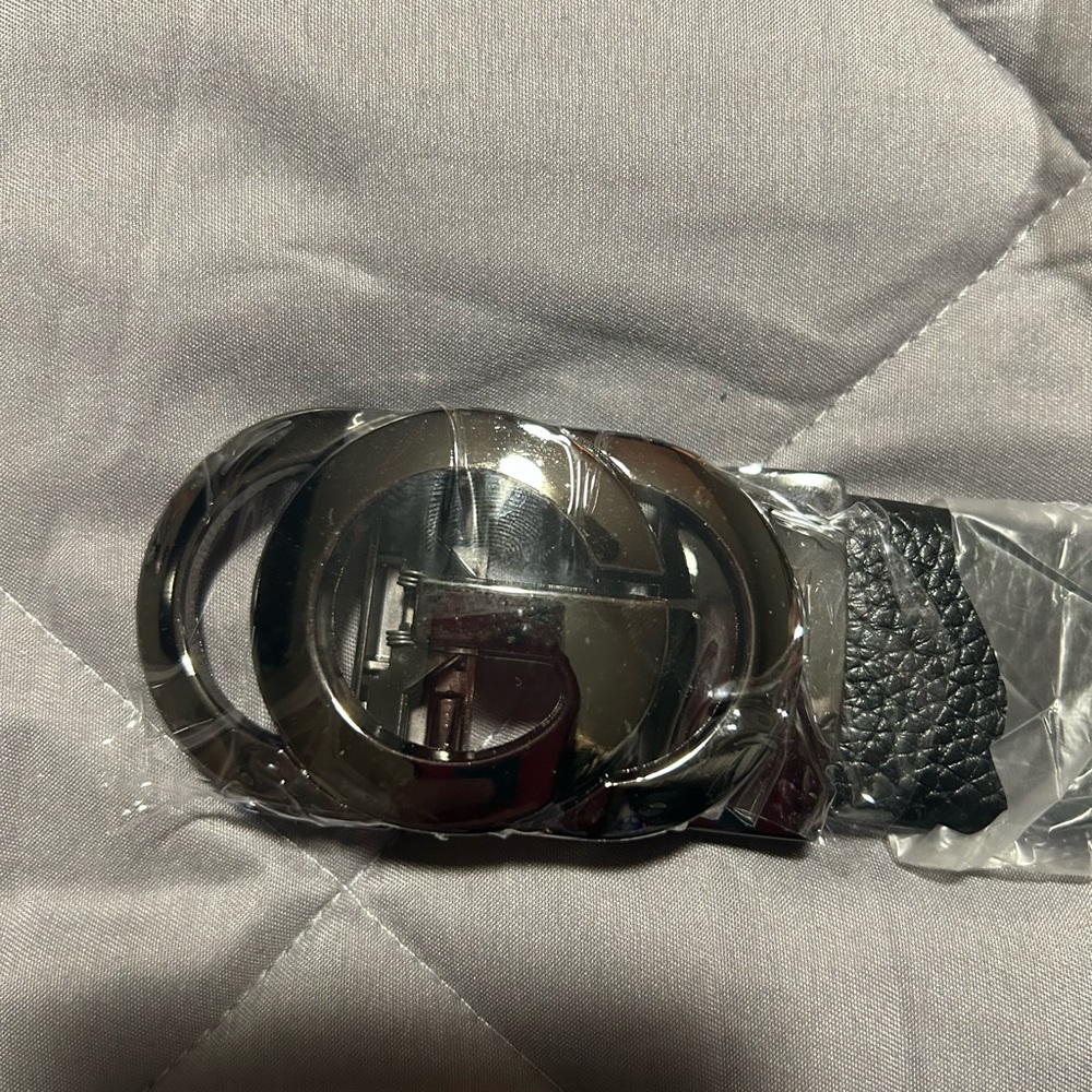 Men’s belt black buckle